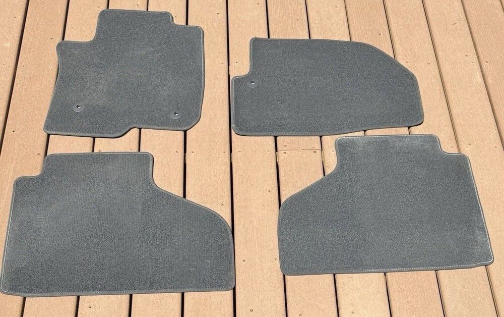 2020 GMC Yukon Denali OEM Replacement Floor Mat Set GM 84449807 Front & 2nd Row